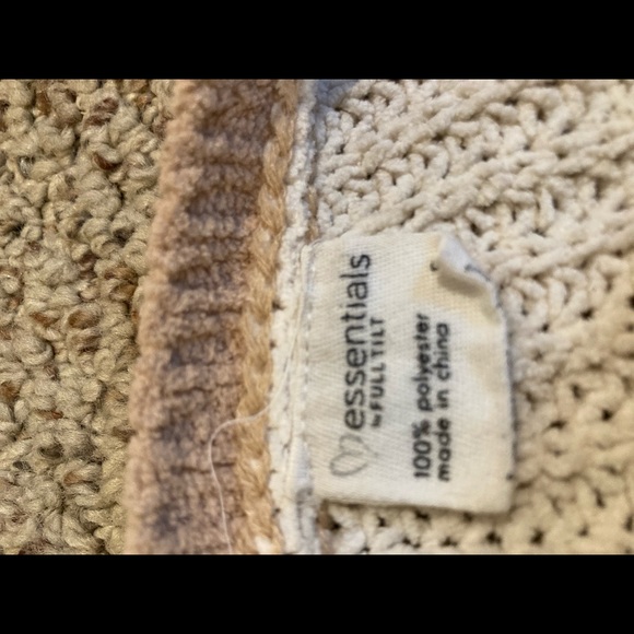 Really cute Knitted sweater!! - Picture 3 of 4